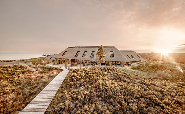 Gröstes Reetdach Europas im Gesundheitsressort Lanserhof Sylt