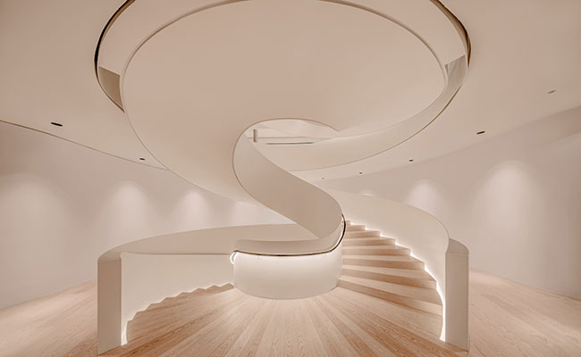 Treppe in DNA Form des Anti-Aging Ressort Lanserhof Sylt