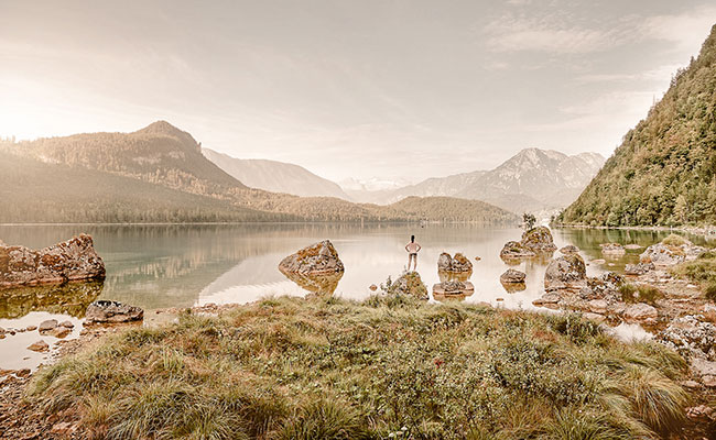 Entgiftende Naturkulisse des MAYRLIFE Medical Health Resort Altaussee, Österreich